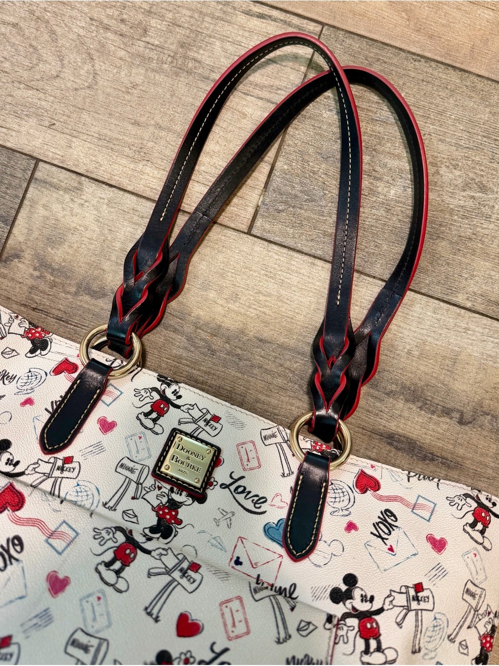 Dooney & Bourke Disney Minnie Mickey Mouse Tote Valentines Day Love Mail Xoxo 💋 - Picture 2 of 10